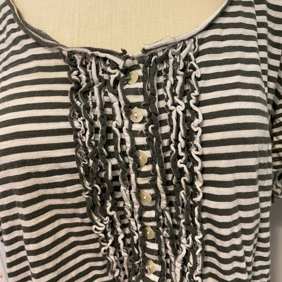 Old Navy Gray & White Striped Top w/Ruching - XXL - Picture 4 of 4